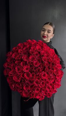 101 еквадорська червона троянда, 90 см
